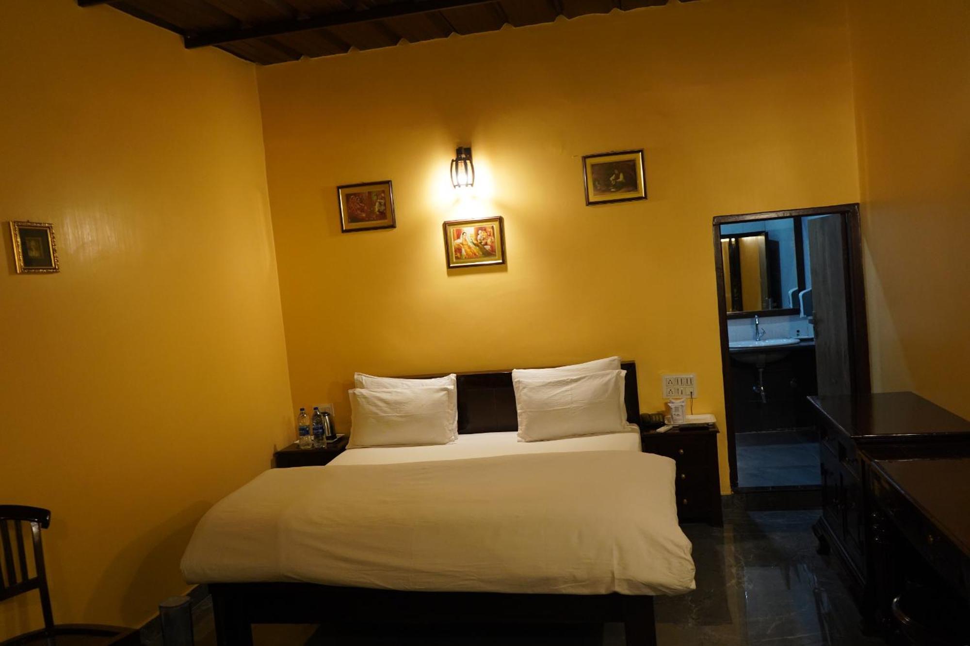 Hill 'N' You - A Boutique Garden Resort Mount Abu Exterior photo