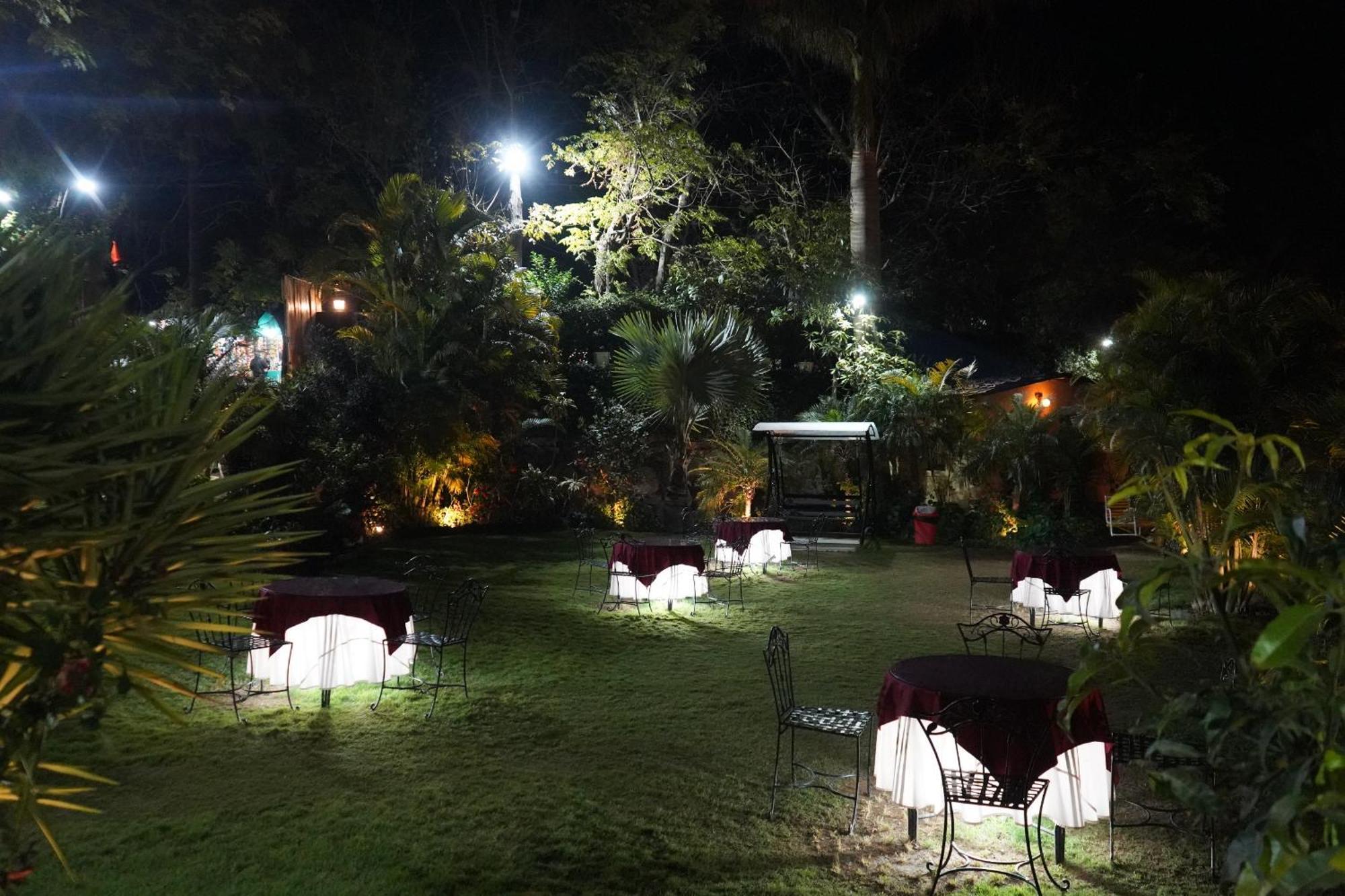 Hill 'N' You - A Boutique Garden Resort Mount Abu Exterior photo