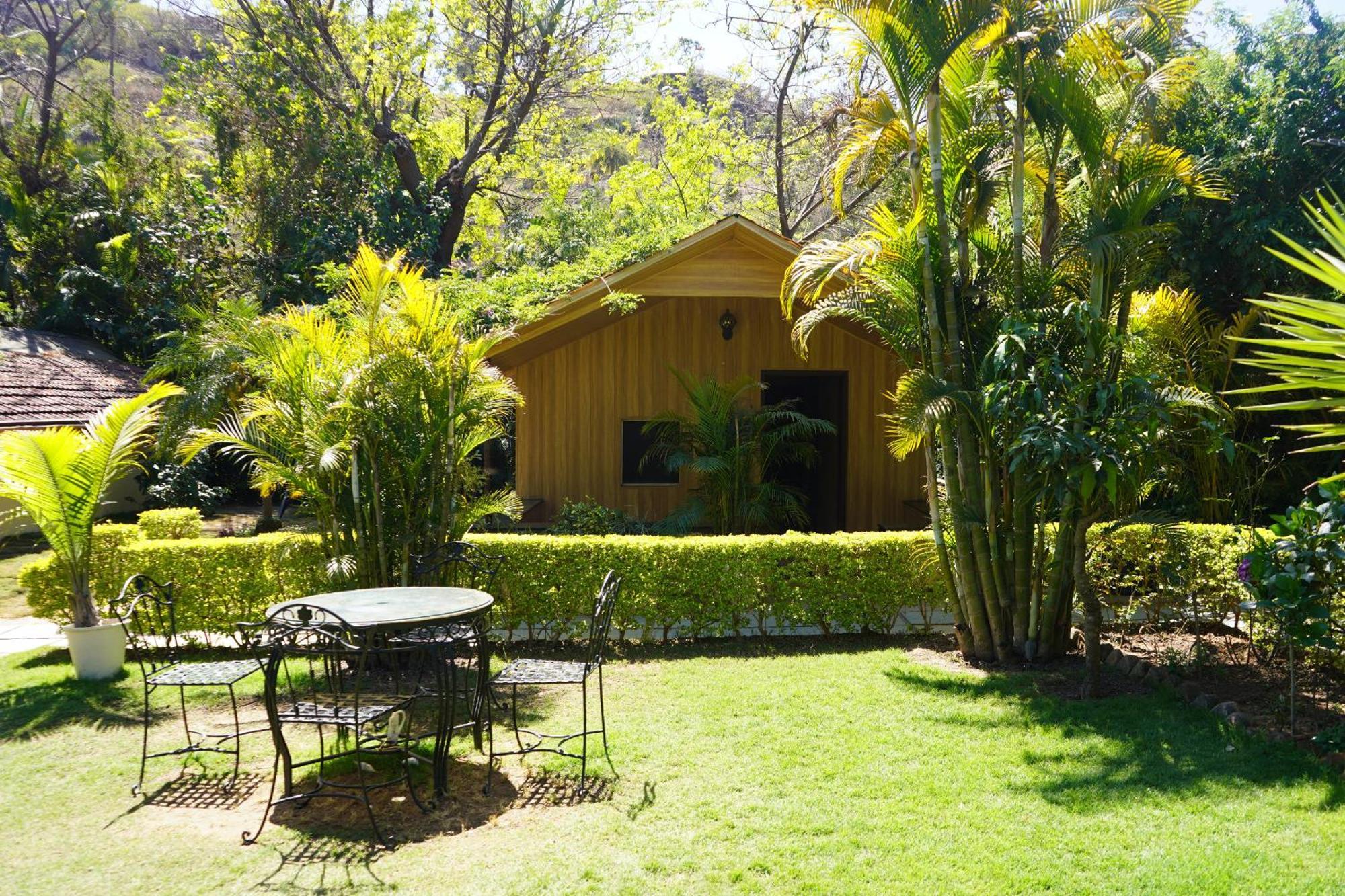 Hill 'N' You - A Boutique Garden Resort Mount Abu Exterior photo