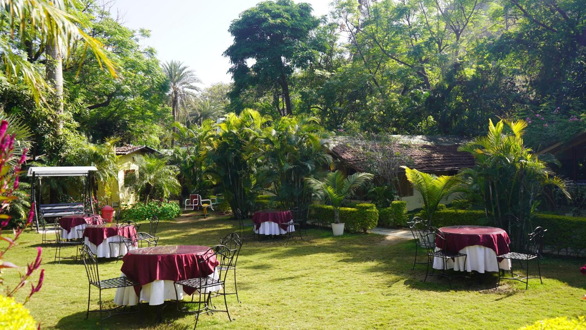 Hill 'N' You - A Boutique Garden Resort Mount Abu Exterior photo